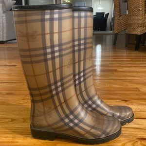 Burberry Rain Boots. Gently worn. Size 9.